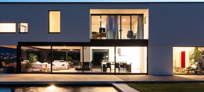 Nedostatok veľkých presklených okien môže zvýšiť spotrebu energie